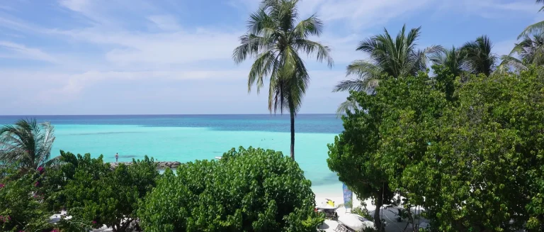 Cómo Escoger el mejor combinado de Isla Local y Resort en Maldivas: Guía Completa